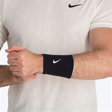 nike band met bidon|Nike Wristbands .